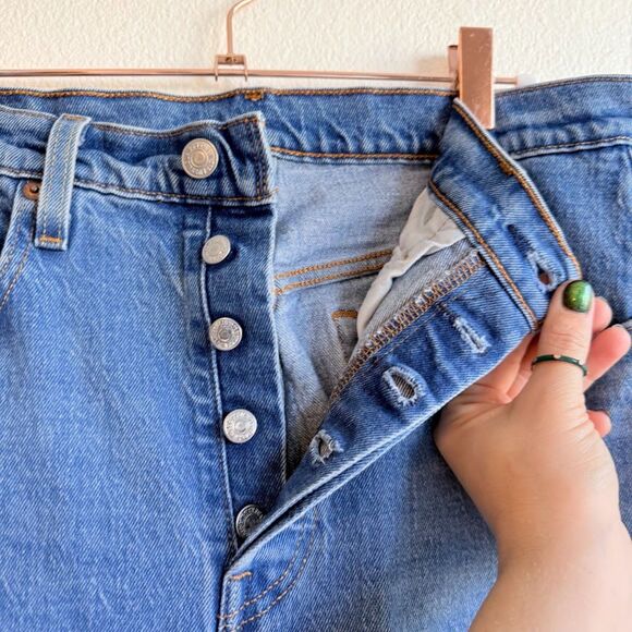 Levi's 501s Skinny Jeans with Button Fly in Light Blue size W30 L28 - Picture 5 of 12